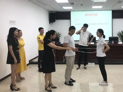 重慶市12355幸福大講堂送服務(wù)上門，助力綦江非公經(jīng)濟(jì)與社會(huì)組織發(fā)展